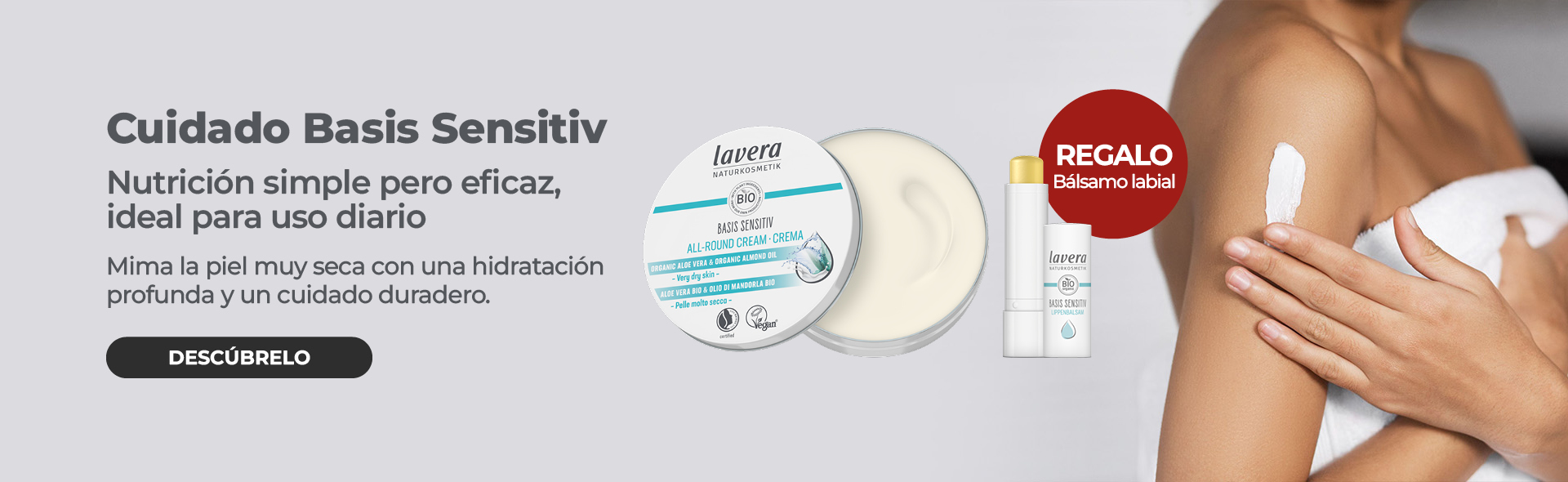 Imagen de madre e hija el primer d&iacute;a del cole con texto sobre fondo claro &quot;Vuelta al cole y a la oficina con NaturaBIO Cosmetics: cuida de ti y de tu familia con cosm&eacute;tica natural certificada&quot;. Incluye un bot&oacute;n con enlace con el texto &quot;Compra ahora&quot;